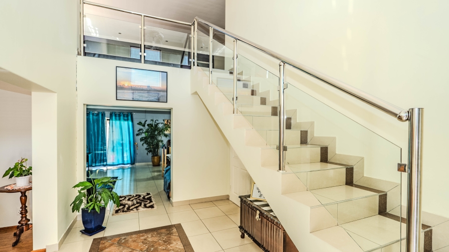 6 Bedroom Property for Sale in Rouxville Western Cape